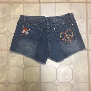(158) Floral Denim Shorts